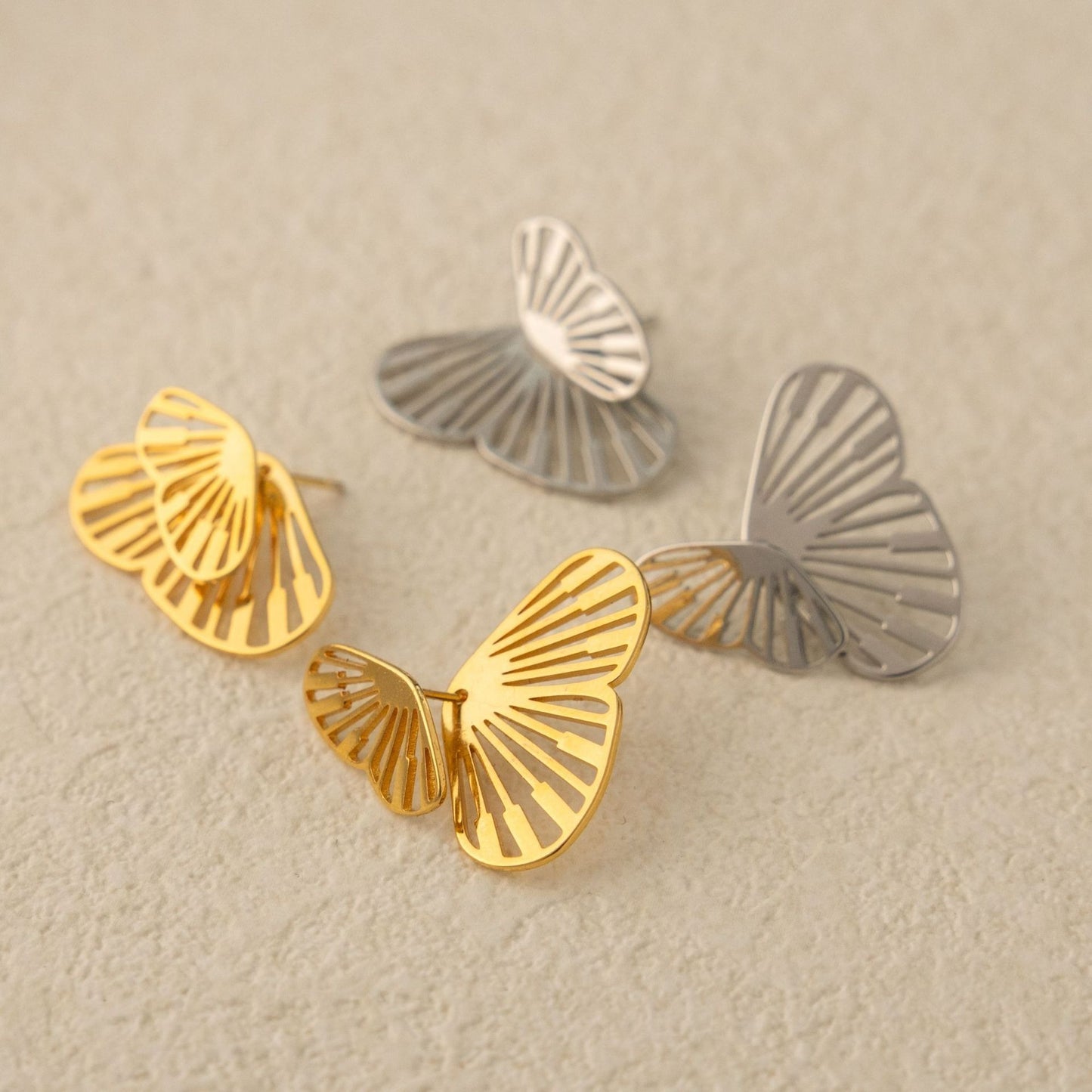 Butterfly hollow wing earrings give a high-end feel, fresh temperament earrings, personalized back-hanging earrings